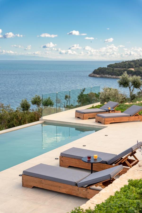 Ktima Agrapidos - Grandpa Villa Poros  ภายนอก รูปภาพ